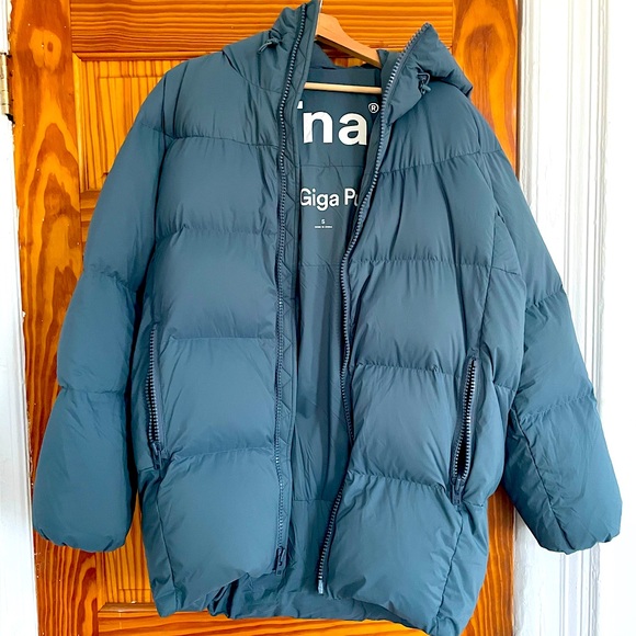 Aritzia Jackets & Blazers - Aritzia Giga Puff 2019-2020 szn GENTLY USED Puffer